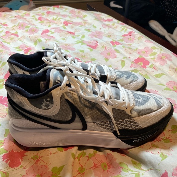 Black and White Nike Sneaker.NWOT!